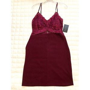 NEW. BURGUNDY COLOR DRESS - HONEY PEACH (Size Large)